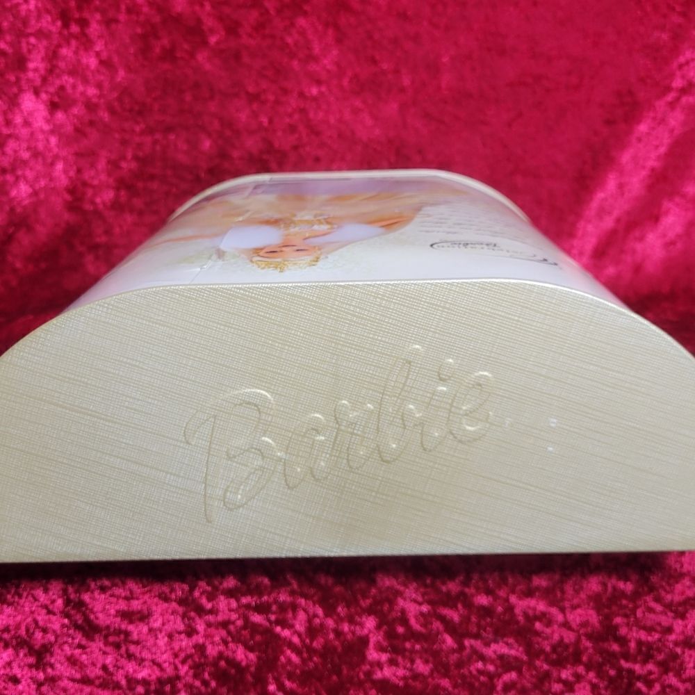 ‎Celebration Barbie - Picture 4 of 12